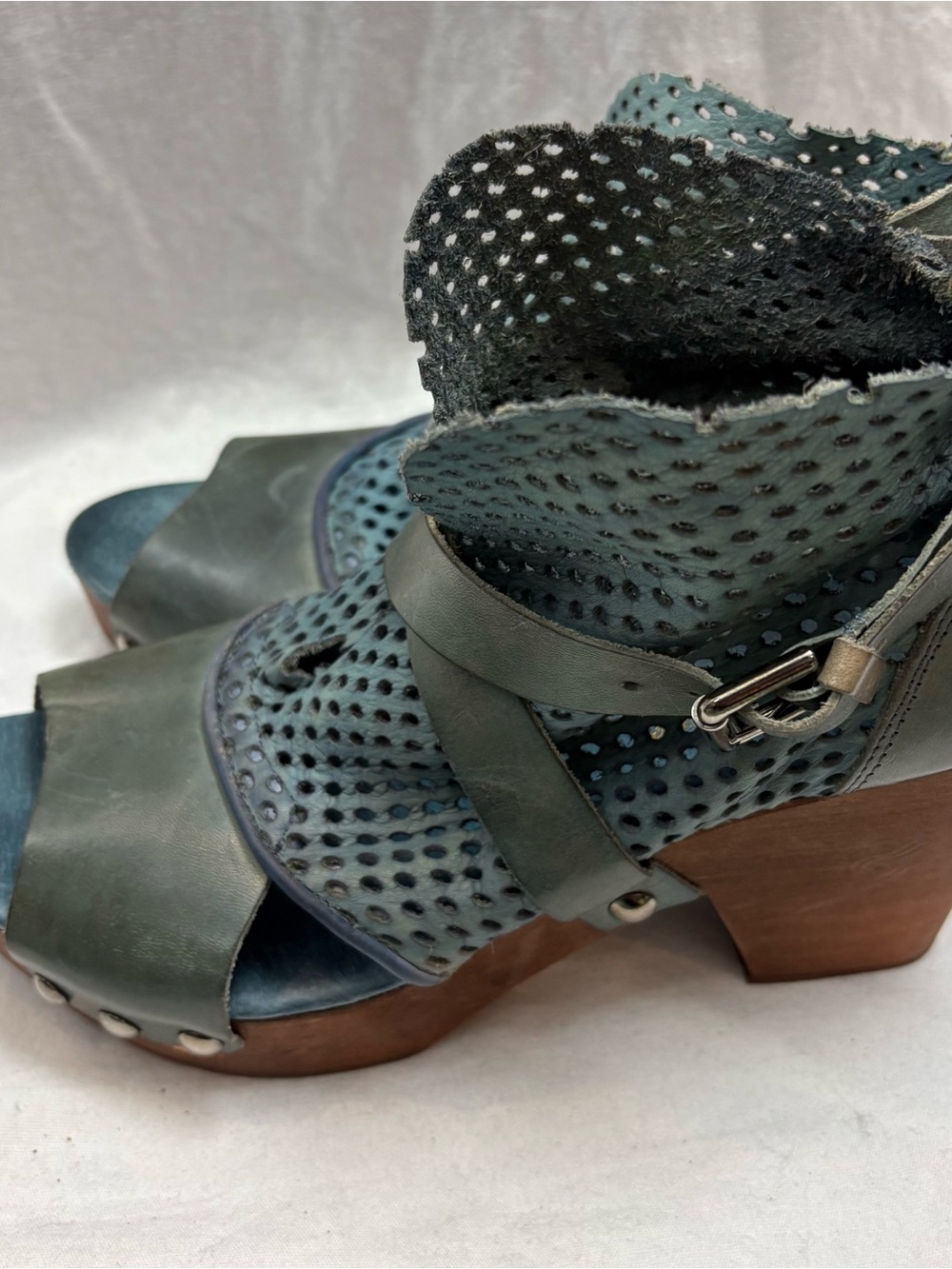 Free People Rendering Crochet Clog 7.5 - Picture 4 of 9